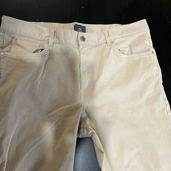 H&M khaki pants - Picture 2 of 5